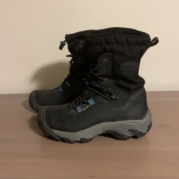 Keen Black Leather and Canvas Winter Hiking Boots - Women’s Size 6 - Picture 2 of 11
